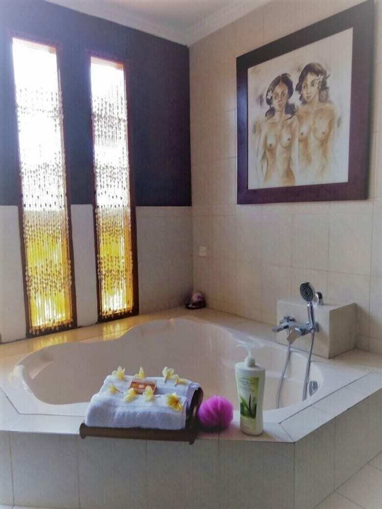 Bed & Breakfast Kembang Guest House
