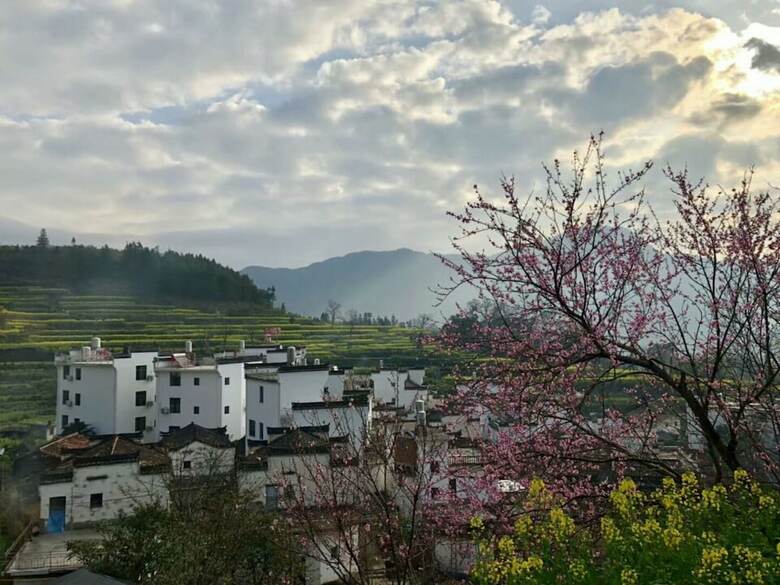 Posada Wuyuan Jiangling View Inn