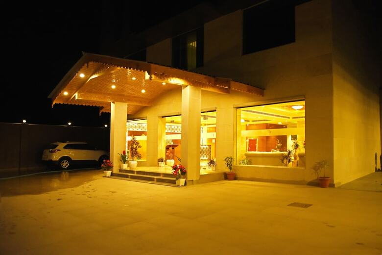 Hotel Regenta Central Point