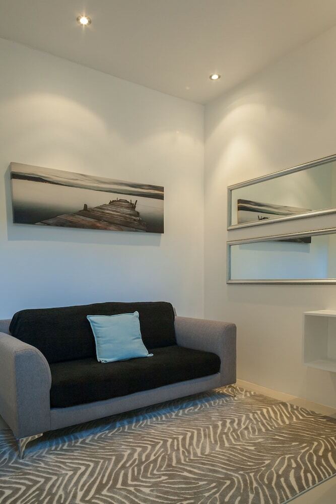Hotel Greenways Beach House