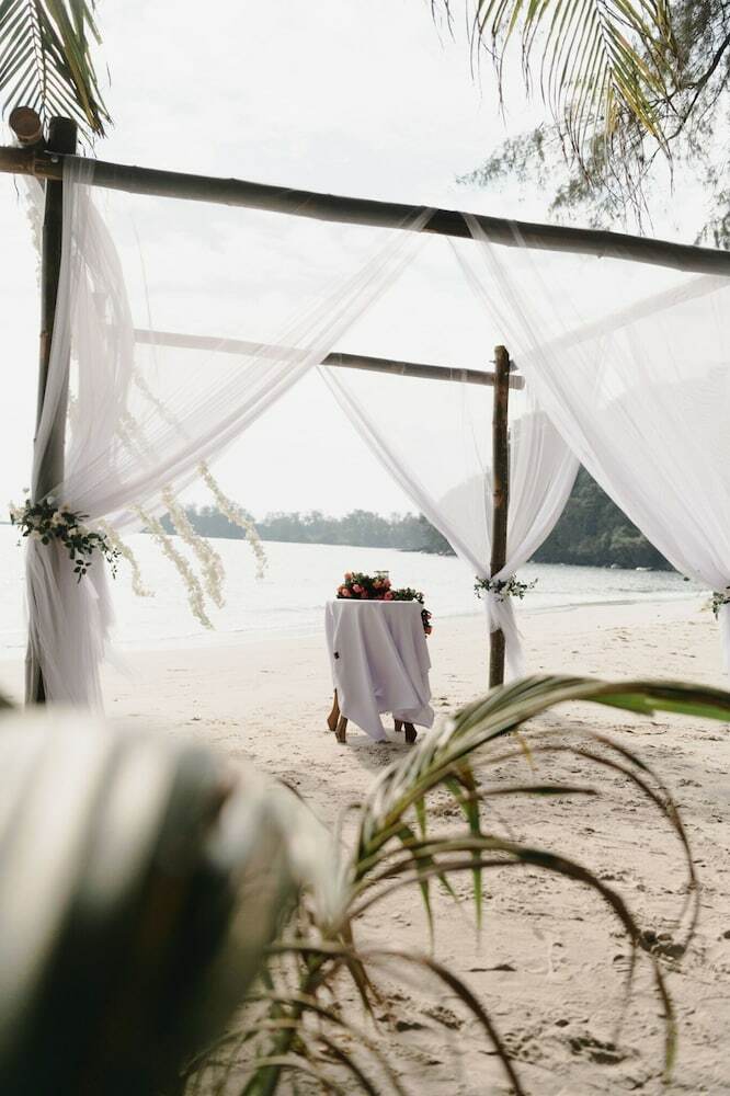 Hotel Koh Kood Neverland Beach Resort