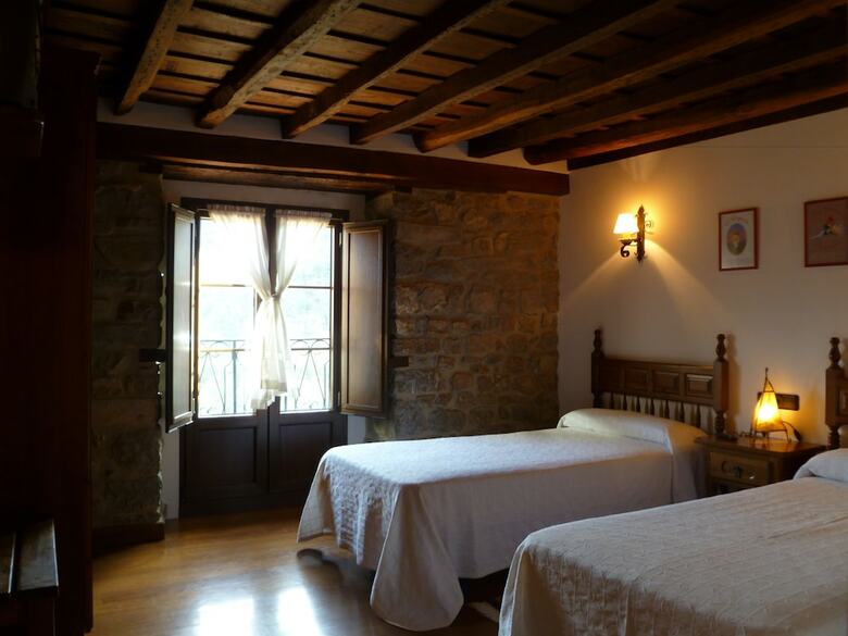Pension Casa Reda - Posada De Vi��n