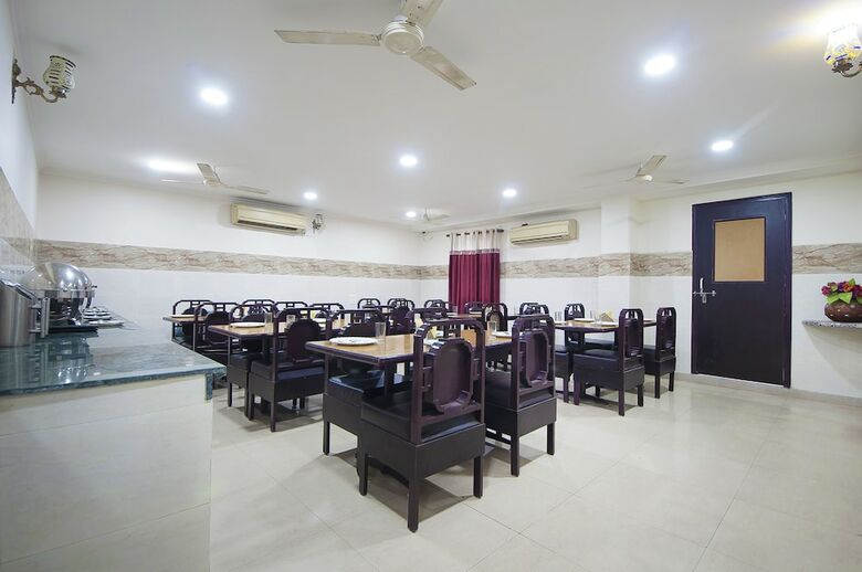 Hotel Dakha International