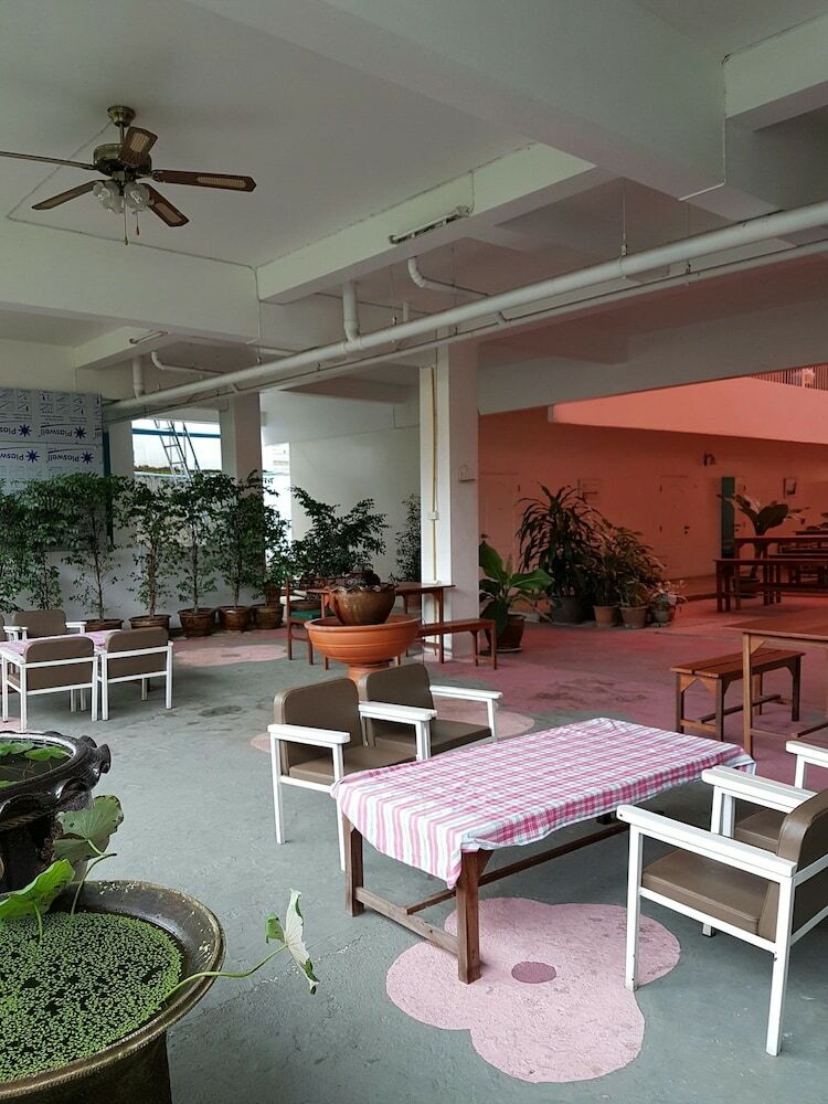 Hotel Chiangrai Clock Tower Hostel