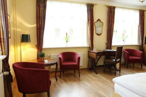 Hotel Schlo� Tremsb�ttel