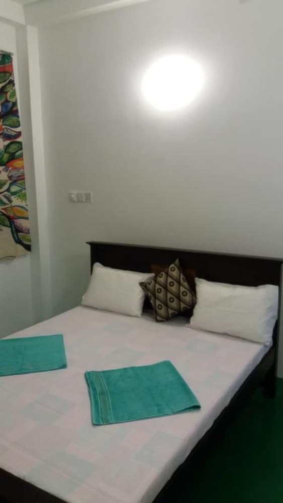 Hotel Easy Life Happy Home