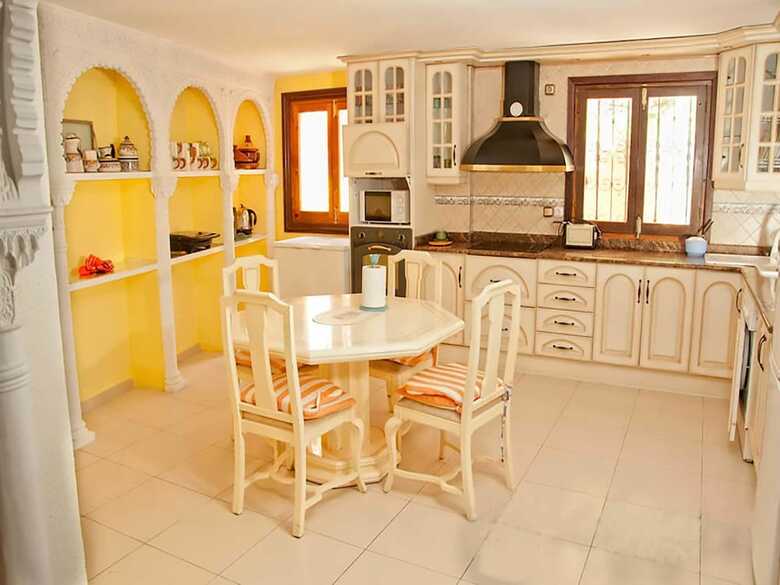 Villa Alegr�a