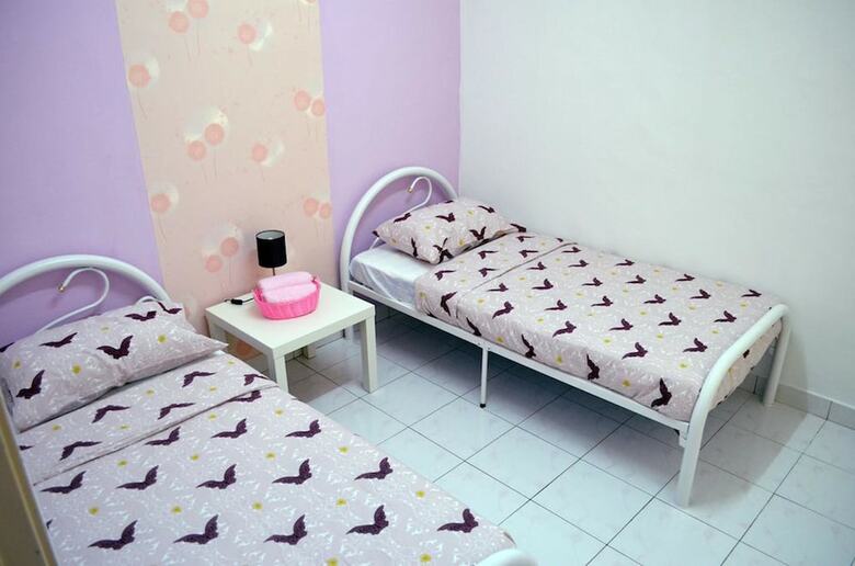 Manis-manis @ Pink Lady Cottage