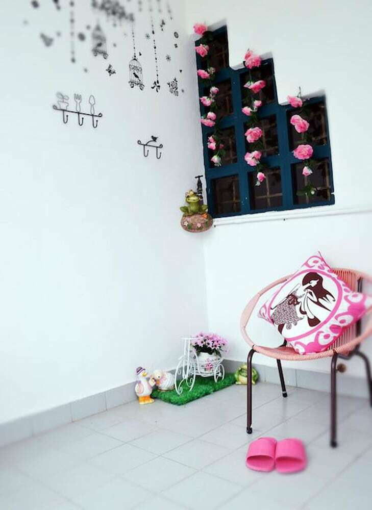 Manis-manis @ Pink Lady Cottage