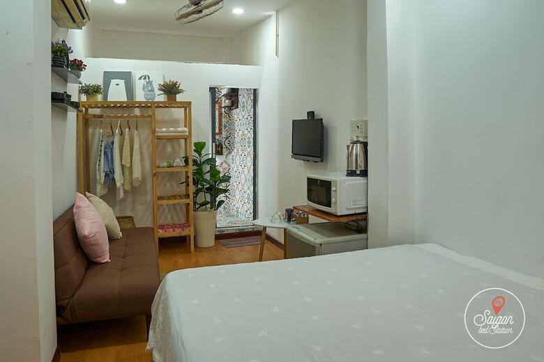 Hotel Saigon Bed Station