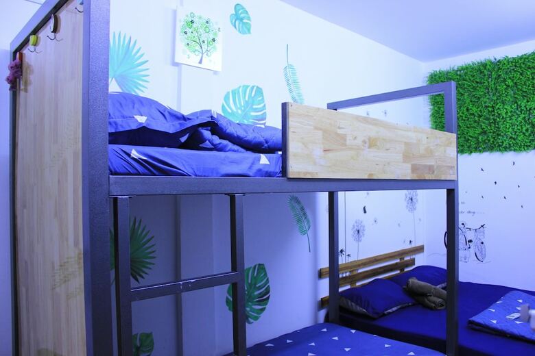 Hotel Saigon Bed Station