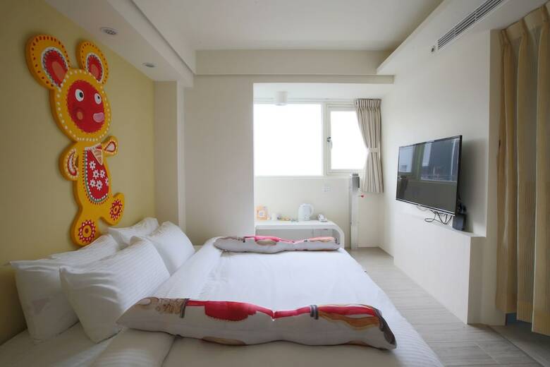 Ours Hotel