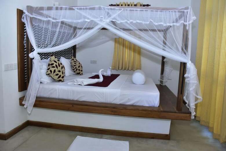 Hotel Safari Queens Resort