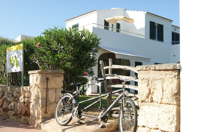 Apartamentos California I Y II
