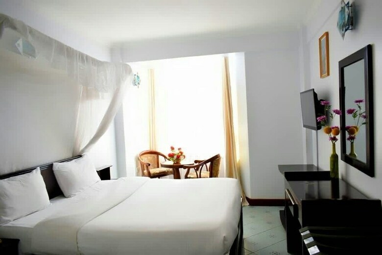 Aquiline Hotel