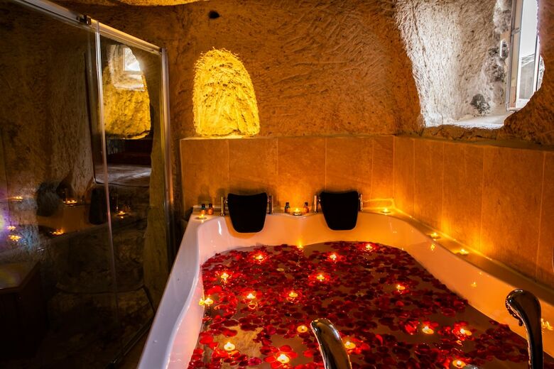 Unicorn Cave Hotel