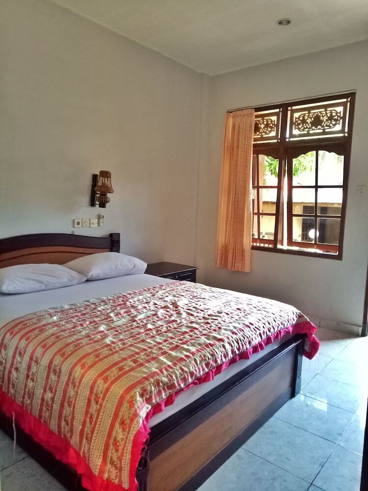 Hotel Taman Mekar Beach Inn