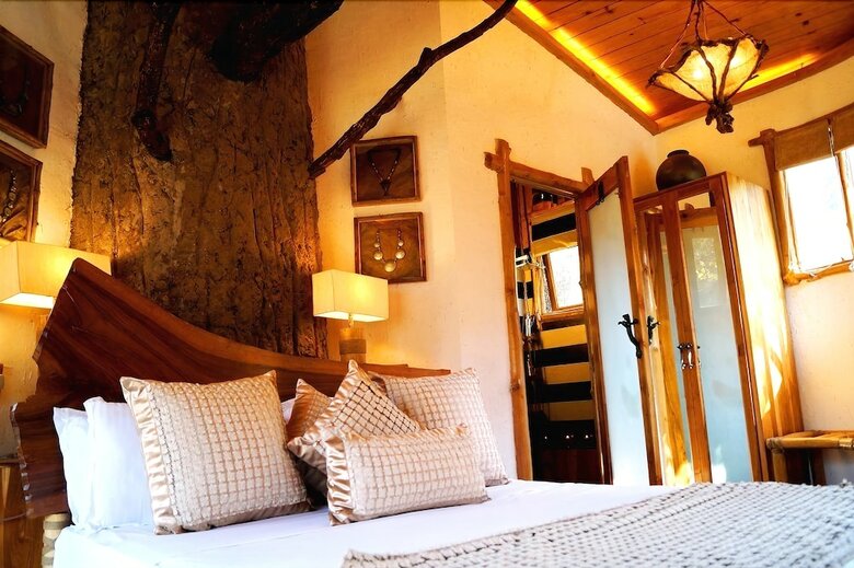 Hotel The Den