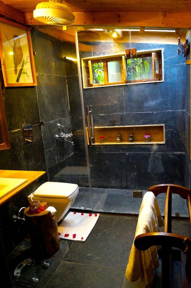 Hotel The Den