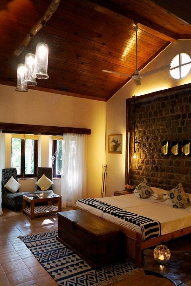 Hotel The Den