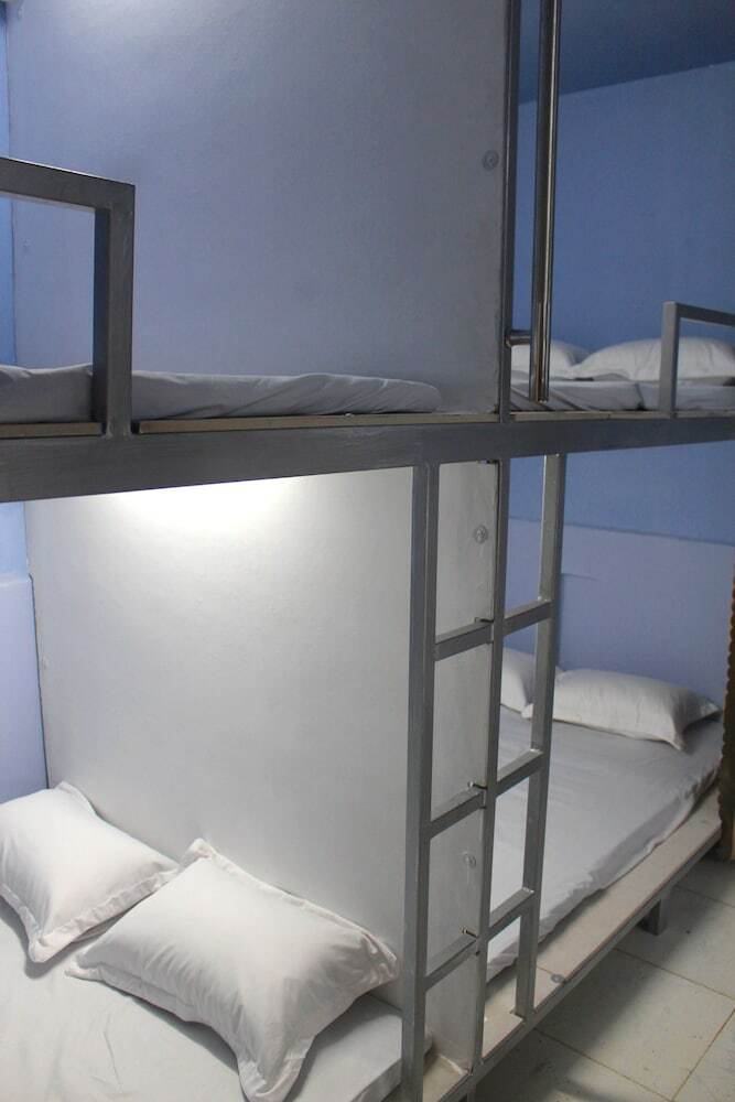 Hostal Aloha Saigon - Hostel - Adults Only