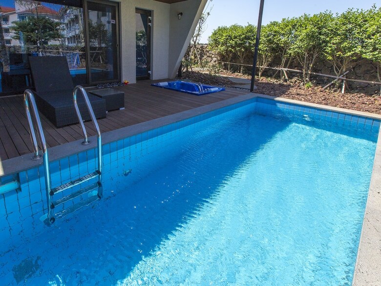 Pension Leeum Island Spa & Pool Villa