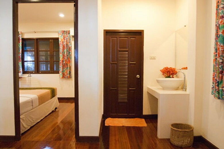 Hotel Baan Klang Aow Beach Resort