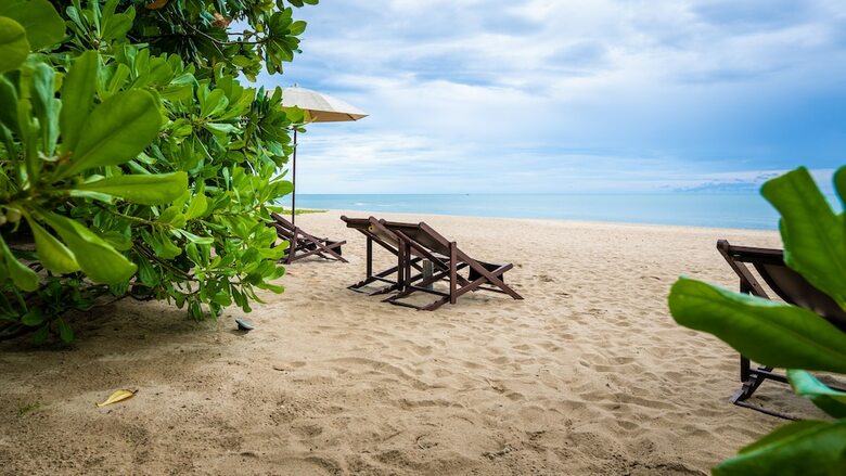 Hotel Baan Klang Aow Beach Resort