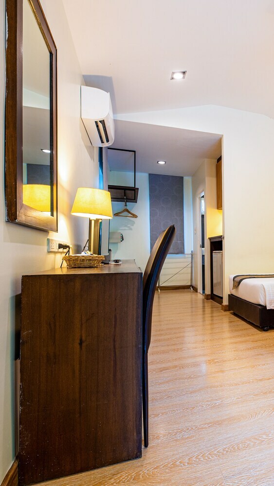 Hotel Baan Klang Aow Beach Resort