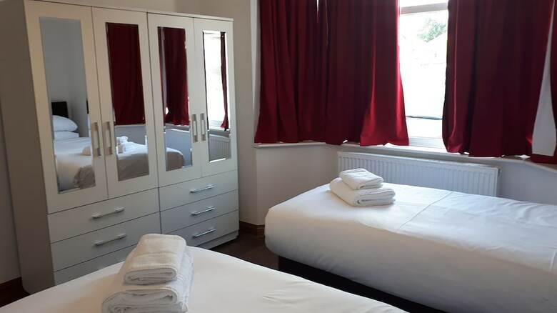 Saint Luke's Apartments (peymans)