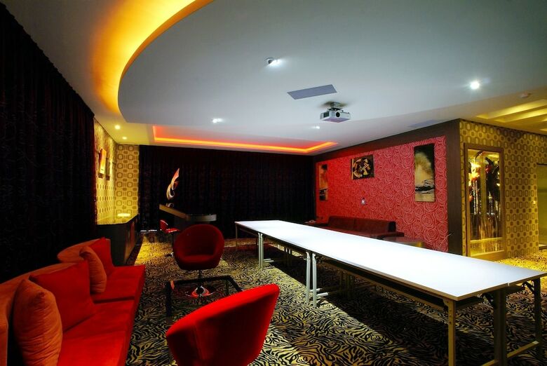 Rage Motel