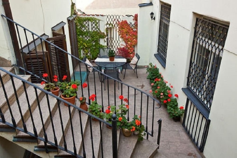 Charming Prague Apartments At Black Star