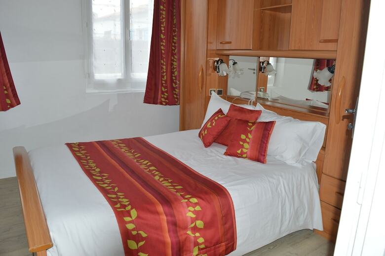 Hotel H�tel La Chaudr�e