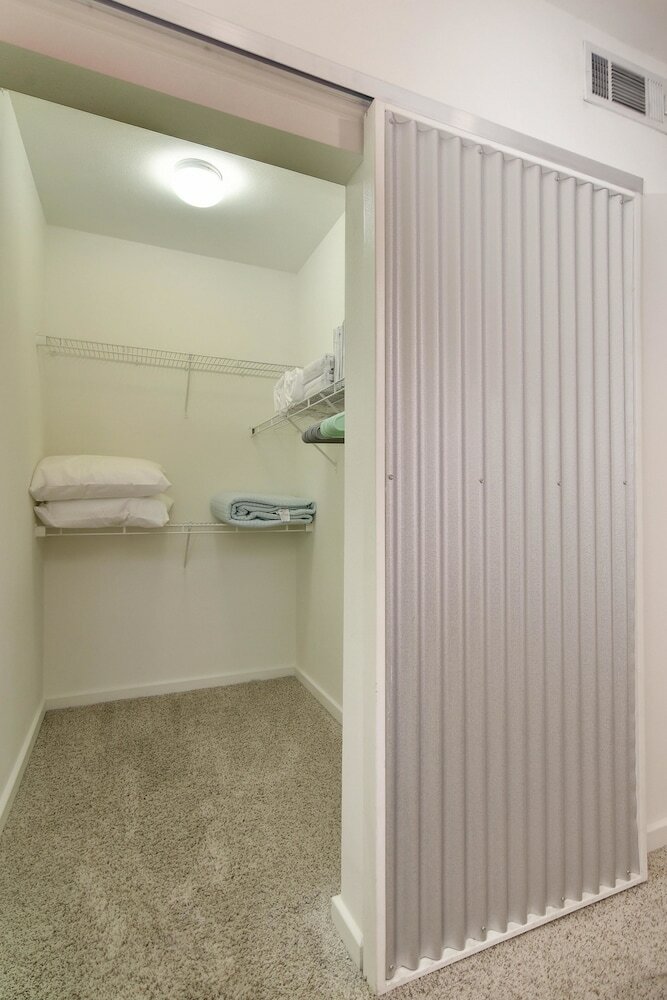Staylo Modern 2 Bedroom Apartment