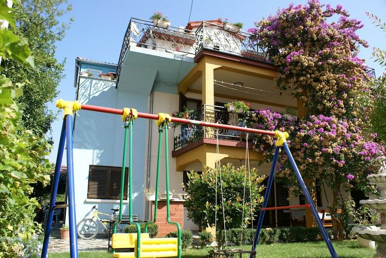 Apartamentos Accommodation Stosic