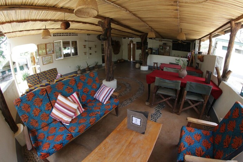 Hotel Kara-tunga, Karamoja Safari Camp