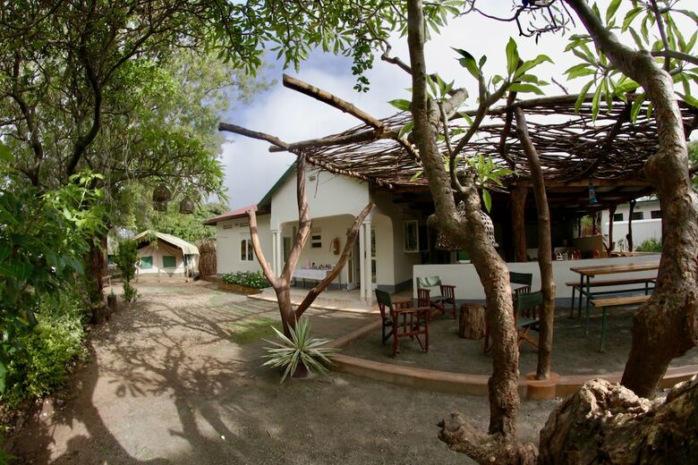 Hotel Kara-tunga, Karamoja Safari Camp