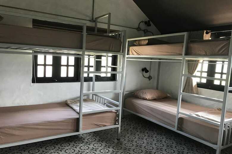 Hostal Deejai Pai Backpackers - Adults Only