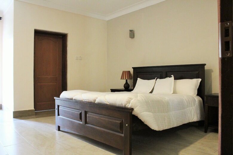 Hotel Cepha's Inn