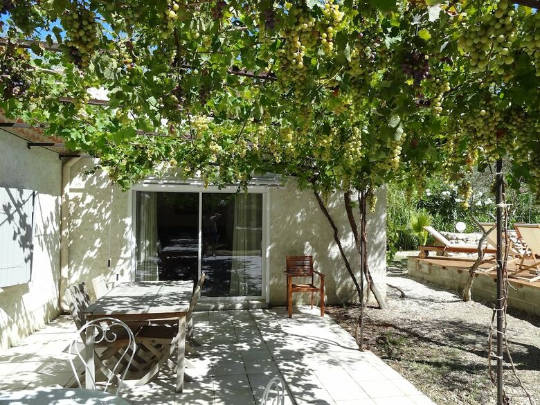 Hotel Locations Des Alpilles