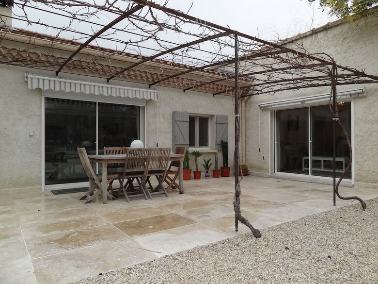 Hotel Locations Des Alpilles