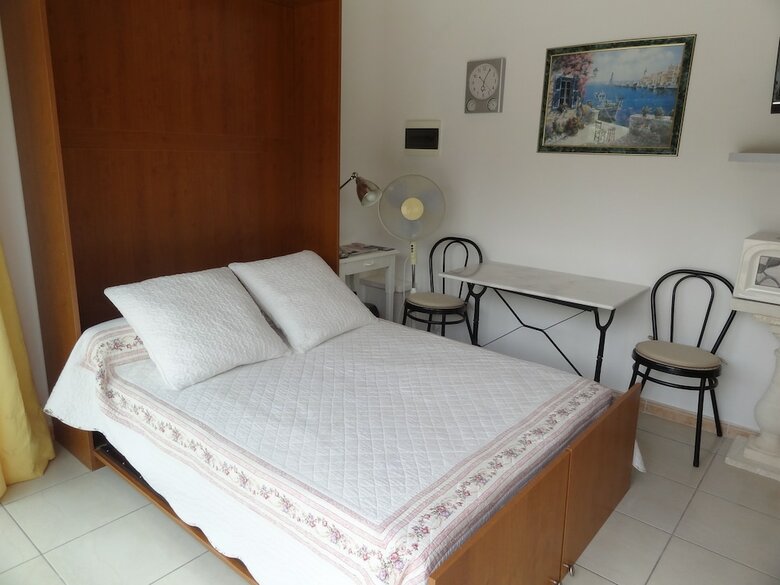 Hotel Locations Des Alpilles