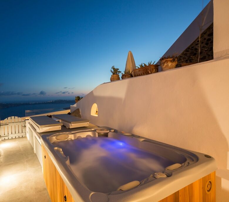Villa Ethereum Luxury Cave