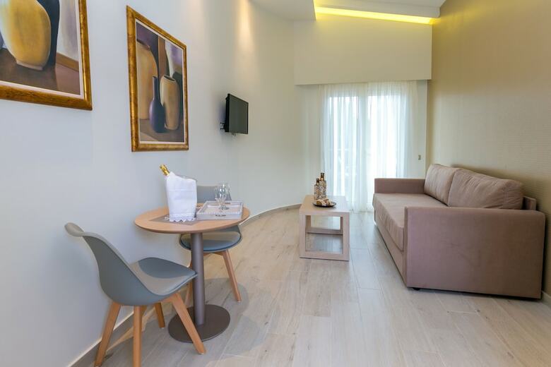 Hotel Lobelia Luxury Suites