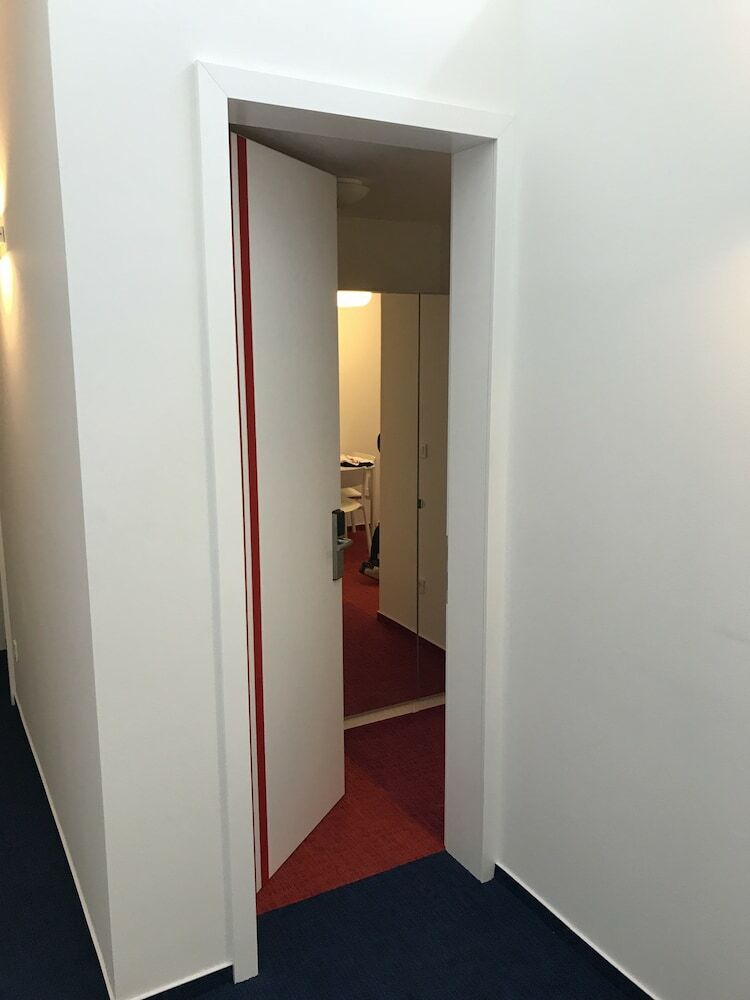 Skylux Apartments