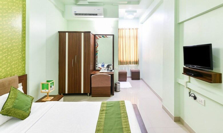 Treebo Skylon Hotel