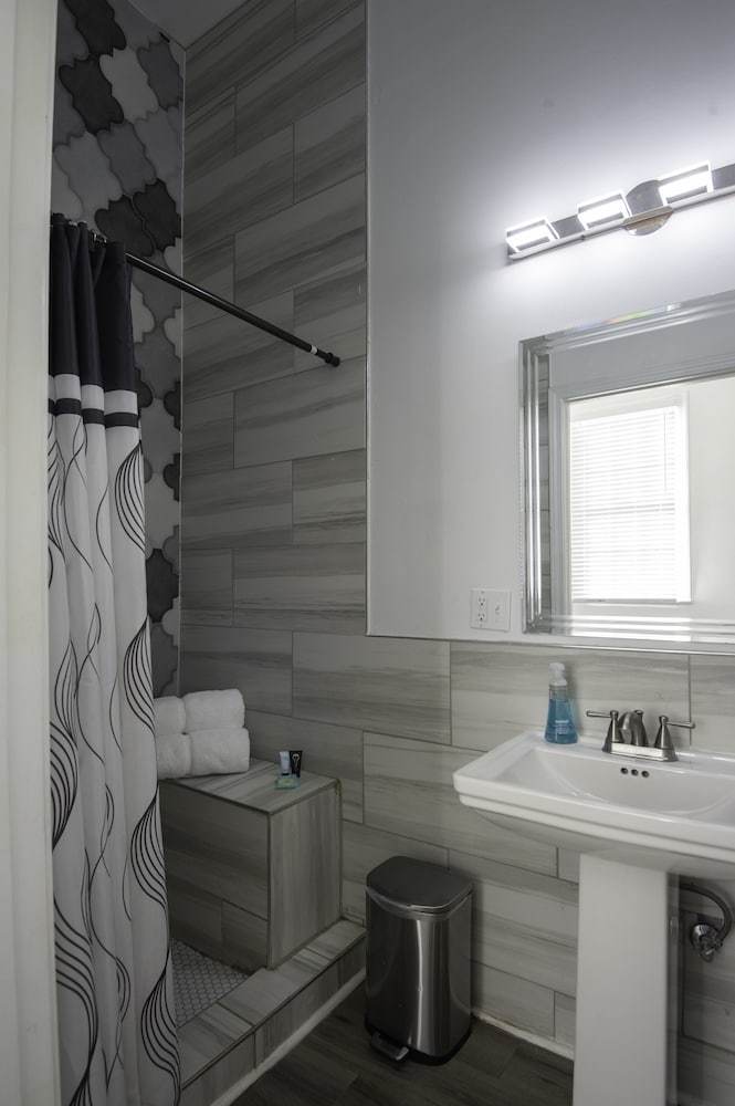 Villa 4 Br -famous Landmark Next To Bourbon St