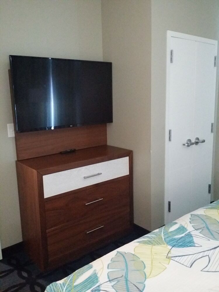 Hotel South Bay Inn & Suites
