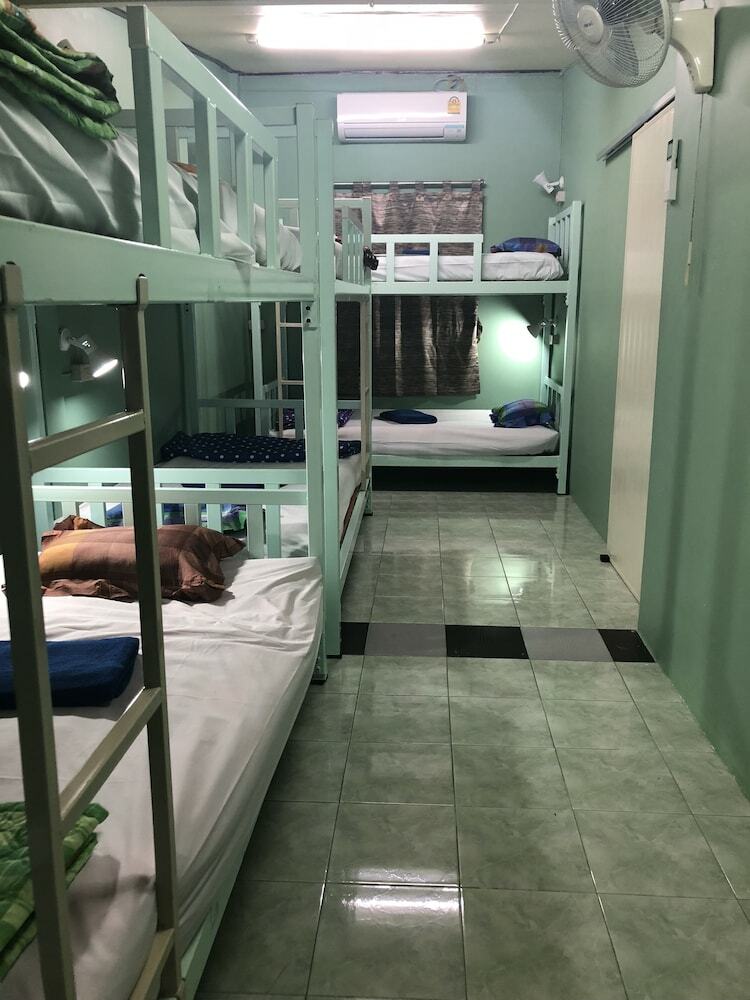 Hostal 5 Minute Hostel
