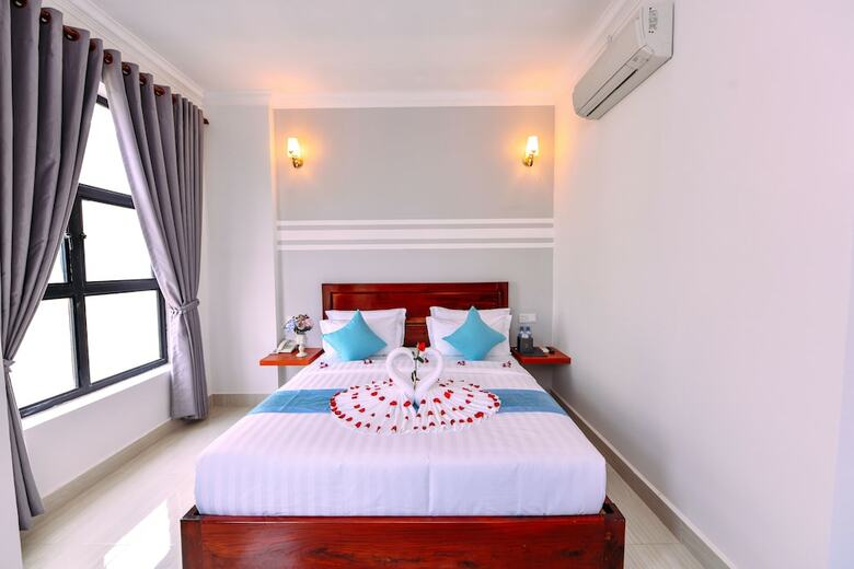Sky Palace Boutique Hotel